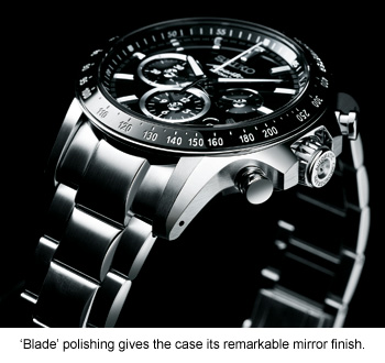 ‘Blade’ polishing gives the case its remarkable mirror finish.